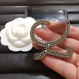 Brooch Luxury Women Designer Brand Простые письма булавки брошь дизайнерские ювелирные изделия для женщин золотые броши мужские классические бренды