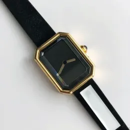 U1 TOP AAA Classic Designer Watch Premiere Series Stylish Women Black Gold Sugar Cube utrustad Sapphire Quartz Movement Ultra Thin Velvet Texture Rubber Strap T468