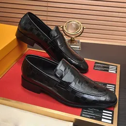 Designer de luxo Mens vestido sapato mocassins com moda sapatos de condução Flats tênis tênis masculino negócios banquete vestido sapatos vêm com caixa original