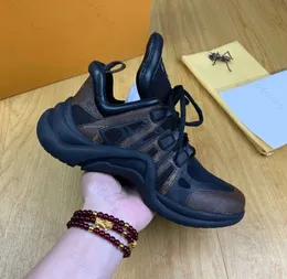 2022 Paris Fashion Casual Dad Buty Schlight Oryginalne skórzane trampki Łukowane Sole Mesh Black Oddychanie Burzy But Platforma 05