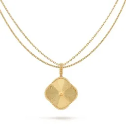 25mm Clover Necklaces Deigners for Women Four Leaf Flower Necklace Titanium Steel Gold Plated Sweater Chain Fashion Jewelry Woman Party Christmas Gift
