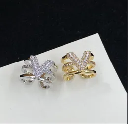 من المألوف New V Letterved Diamonds Rings Men and Women's Coing Rings Designer Brand Jewelry Jewelry Guided Holding Wide with Box HLR1 -05