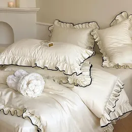 寝具セット豪華な1000tcエジプト綿のフレンチプリンセスウェディングセットフリルブラックエッジジャック羽毛カバーベッドシート枕カバー231027