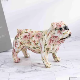 Novità Articoli Arte Iti Creatività Moderna Colorf Inglese Bldog Statua Ornamenti per ufficio all'ingrosso Stampa Resina Cane Decorazioni per la casa Artigianato L2 Dhyxe