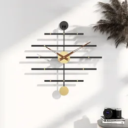 Wall Clocks Creative Diamond Fashion Hanging Clock Personalized Decoration Of Living Room And Study Metal Modern Decor