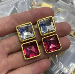 Square Crystal Minimalizm Studs Kolczyki Temperament biżuterii jest lekki, a luksusowy pałac jest znany i luksusowy Xmer39 6o