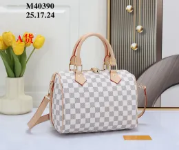 M40390 Speedy handbags Women messenger bag Classic Luxury Designer Crossbody Bags Lady Totes With Key Lock Shoulder Strap Dust Bags Purse 25cm 008
