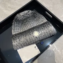 ビーニーデザイナー帽子luxury beanie for women men men rainbow striped auturt Hat Cashmere Hatファッショントレンドギフト卸売