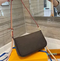 Kadın Tasarımcı Omuz Çantaları Çanta Accessoires Crossbody Bag Fashion Luxurys 2023 Klasik Retro