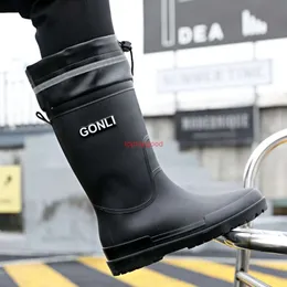 Yağmur Botları Yeni Su Geçirmez Kayış Yağmur Sıkıntıları için Özel Çalışma için Özel Slip Slip Rainboots Sıcak ve Şık Orta Tüp Su Ayakkabıları 2023