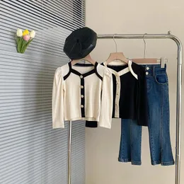Conjuntos de ropa Chicas para niños coreanos con cuello en V de moda plisado falso de dos piezas Casual Camisa de punto de manga larga Versátil Denim dividido
