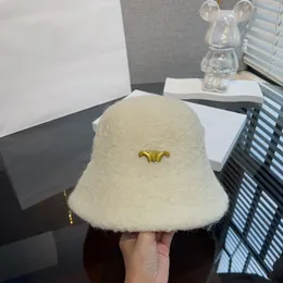 Fashion Beanie luksus jagnięcy wełna fisherman kapelusz zima najnowsza marka hat hat candy colors designer lady cap