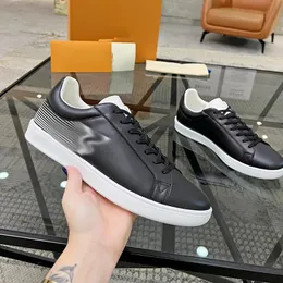 Erkekler İçin En İyi Avrupa Baskı Sabahları Luxurys Tasarımcı Erkekler Sıradan Spor Ayakkabıları Buzağı Derili Kauçuk Çıkar Slip Anti-Slip Wear