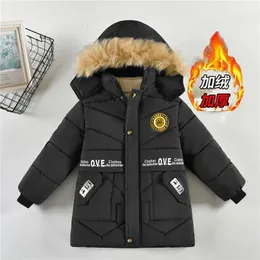 Down Ceket artı kadife ceketler kış yastıklı kalın sıcak pamuklu kıyafetler çocuklar parka kapüşonlu snowsuit ceket 48 yıl 231027