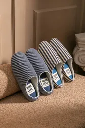 Pantofole da pavimento in tessuto silenzioso a strisce per la casa in pile ispessito con suola morbida a righe autunnali e invernali da donna taglia 36-41