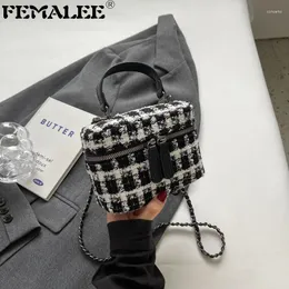 Bolsas de ombro femininas senhoras de lã crossbody designer para mulheres 2023 moda pequena balde bolsa xadrez tweed mão saco