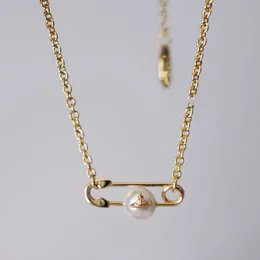 viviane Necklace Designer Viviennes Westwoods Luxury Hip Hop Jewlery Gold Silver Pins with Buckle Set Pearl Saturn Necklace Women's Simple Paper Clip Collar Chain