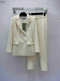 Completo da donna autunno e inverno set giacca slim fit a maniche lunghe pantaloni a nove punte a vita media nuovo blazer di abbigliamento firmato