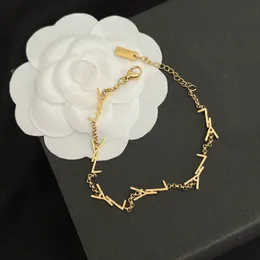 Bracciale di design a piaciere oro a piastra oro da 18K Bracciale Design di gioielli in acciaio inossidabile per le donne Ama Bracciale da matrimonio impermeabile e non ininterrottamente