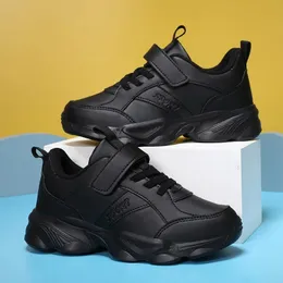 أحذية Boots Kids Kids Nasual Sneakers Black Pu Leather Sports for Boy Girls White School Running Tennis Sneaker 231027