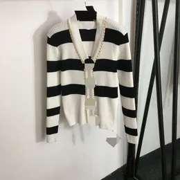 1025 2023 Runway Autunno Marca stesso stile maglione nero manica lunga scollo a V cardigan vestiti di alta qualità delle donne 20238277