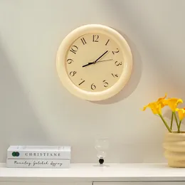 Wall Clocks EpeiusHome Ins Nordic Minimalist Cream Japanese Retro Style Chubby Round Clock 231030