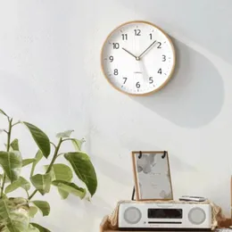 ウォールクロックノルディックデザインクロックハンギングミニマリストの寝室サイレント木製時計バッテリー操作ラウンドファッションレロ