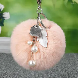 Keychains 8cm fluffig päls nyckelchain pärla lämnar nyckelring pom llavero pompon porte clef pompom de fourrure hänge