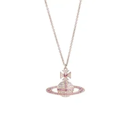 Viviane Westwood Fashion Women Designer Viviennes Westwoods Halsband Samma rosa Saturn Planet Full Diamond Necklace för kvinnor med Box Chain Wedding Present
