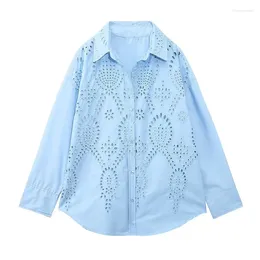 Camicette da donna YENKYE 2023 Donna Blu Ricamo Occhiello Camicia allentata Vintage Manica lunga Colletto bavero Camicie casual femminili