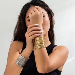 Armreif Lacteo Mehrschichtige dünne Eisenkette breit für Frauen Schmuck Goldfarbe Metall offenes Bnagle Trendy Party Festival Geschenke