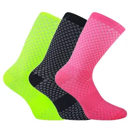 Men Cycling Socks Wygodne koszykówka Skarpetki sportowe Wysokiej jakości MTB Road Rower Socks 3 kolory