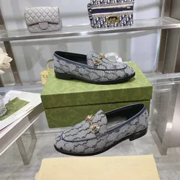 Elbise Ayakkabı Kristal At Bitlik Loafer Tasarımcı Ayakkabı Jordaan Loafers% 100 Gerçek Deri Velet Kadınlar Loafer Emelinli Katırlar Katlanabilir Ayakkabı Princetown 08