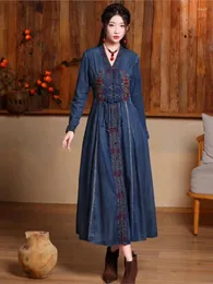 Casual Dresses 2023 Autumn Winter Denim Dress Retro V-Neck Spliced Embroidery Floral Slim-type