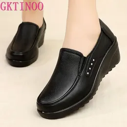 حذاء اللباس Gktinoo Spring Autumn Women's Single Shoes Wedges Soft Sole المريح بحجم كبير من الجلد الأم ذو الكعب العالي 231030