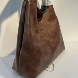 Bolsas de designer de moda de novas mulheres mini bolsas de alta qualidade Bolsa de boliche de lazer Bolsa de ombro Bolsa de luxo Temperamento Couro Banqu 2078