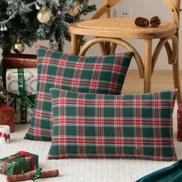Inyahome Coussin décoratif à carreaux de Noël - Housse de coussin en tartan écossais pour décoration de ferme, maison, vacances, rouge, vert, 231031