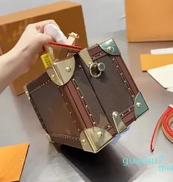 2023 Nieuwe avondtassen Ontwerpers Mini magnetische gespsluiting Oude bloemen Letters Satchel