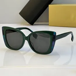 Nya män och kvinnor kattögonplatta rutig spegelram B4393 modedesigner solglasögon pläd spegel ben lunetter fritid semester strandfest har en original låda
