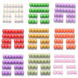 Jouets de dentition 12mm 26 pièces perles de lettre en silicone 15 couleurs perle à mâcher Alphabet coloré pour chaîne de clip de sucette ne pas choisir 231031