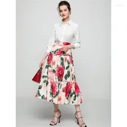 İş elbiseleri pist tasarımcısı seti yüksek kaliteli yaz kadınlar takım elbise gömlek üst çiçek baskılı etek iki parçalı setler np1620n