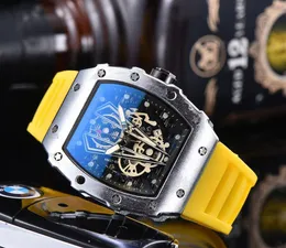 Yeni moda markası erkek kol saatleri spor kronograf kuvars silikon bilezik saatler su geçirmez aydınlık eller saat