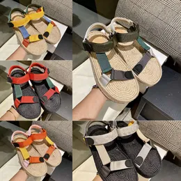 Loeweelies Loewss Lowes Sandalen Neue Herren -Sneaker Sommer 2022 und Damenschuhe flacher Boden Open Tobe Designer Sandalen WG4C