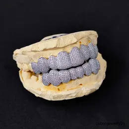 Hot Selling Custom Made Personalized Tooth Sterling VVS Moissanite Diamond Mens Iced Out Grillz Teeth Decoration