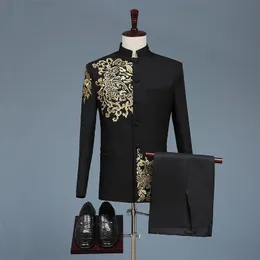 メンズスーツブレザーブラックホワイトメンズスーツ中国スタイルのゴールド刺繍ブレザープロムホストステージ衣装男性シンガーチームコーラスウェディングDSコスチューム231030