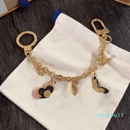 Anahtarlık Marka Tasarımcısı Keychain Moda Çantası Kolye Araba Zinciri Cazibe Çantası Keyasyon Tuyring El yapımı Aksesuarlar 3d94