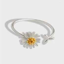 Anelli a grappolo Chrysanthemum Flower Sweet Silver Color Temperation Personalità Fashi