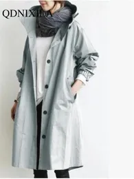 Kvinnors dike rockar Autumn Trench Coat för kvinnor stor storlek fast färgficka huva vindbrytare ytterkläder khaki kappa kvinnokläder femme 231031