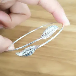 Bangle 2023 Högkvalitativ silverpläterad blad charmarmband armband för kvinnor bröllop smycken justerbar pulseira feminina