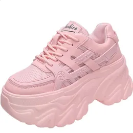 Klädskor vit chunky sneakers kvinnor höst dold häl plattform sport pappa skor kvinna snör upp andningsbara mesh casual skor 8 cm 231030